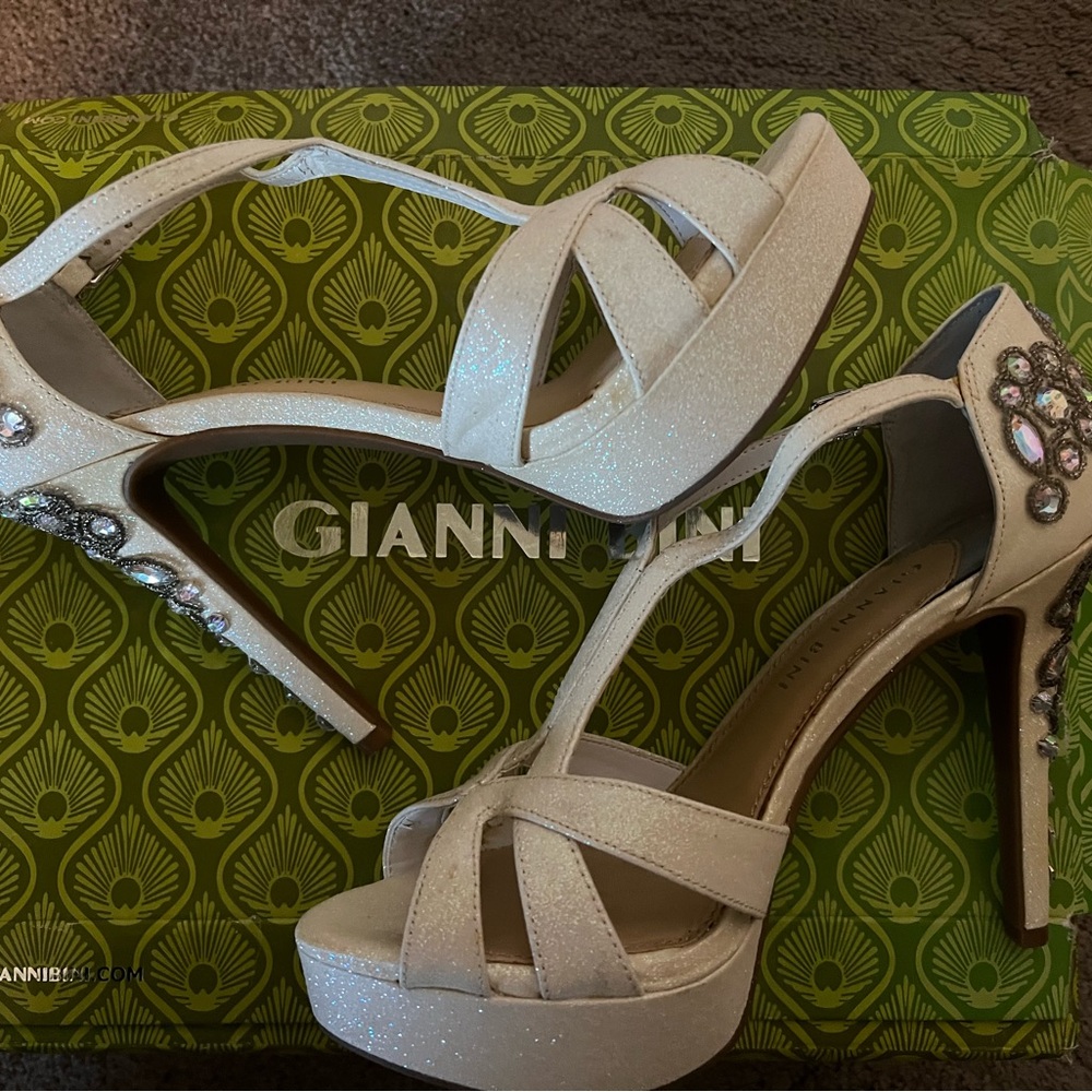 Gianni Bini Silver Strappy Heels - Picture 2 of 4
